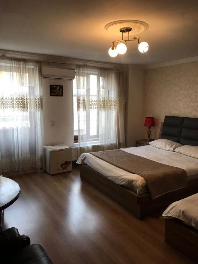 Hotel Konka Tiflis Exterior foto