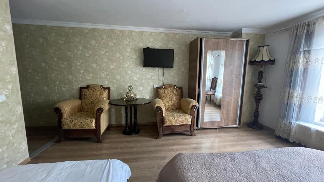 Hotel Konka Tiflis Exterior foto