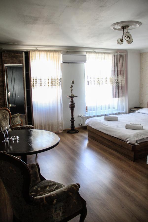 Hotel Konka Tiflis Exterior foto